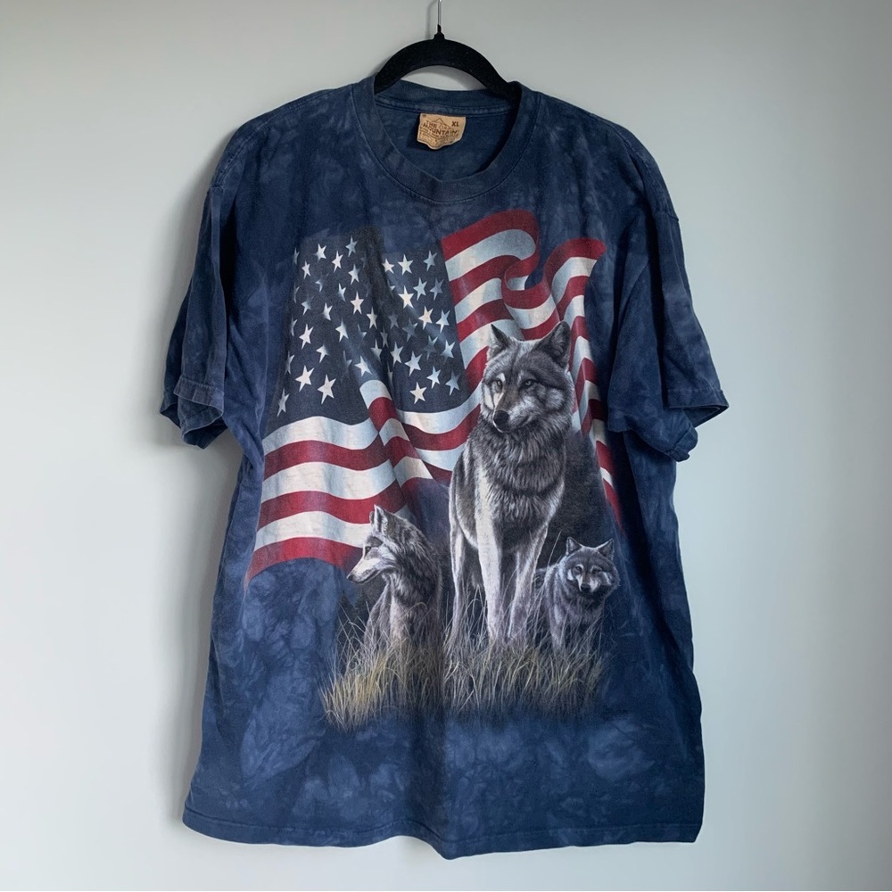 The Mountain Wolf USA Flag Tie-dye Graphic Print T-Shirt